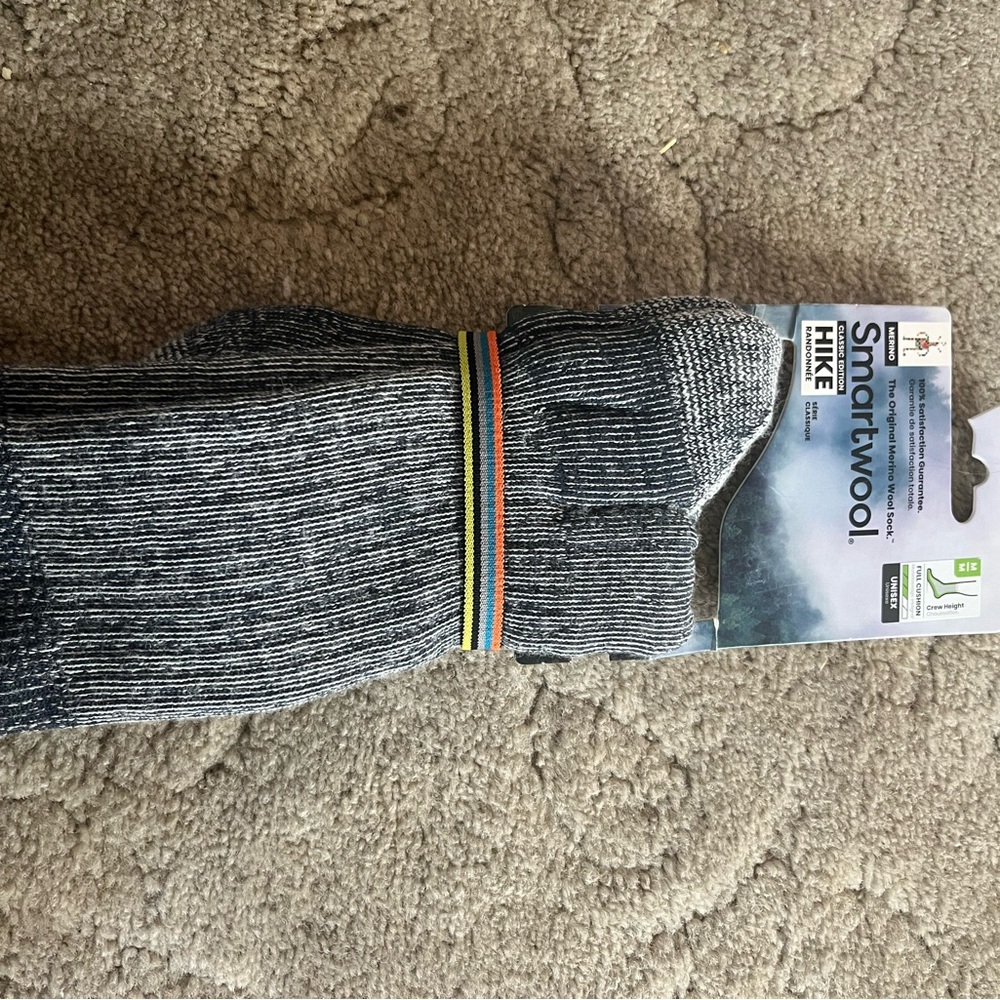 Smartwool Men's Black and Gray Athletic Socks